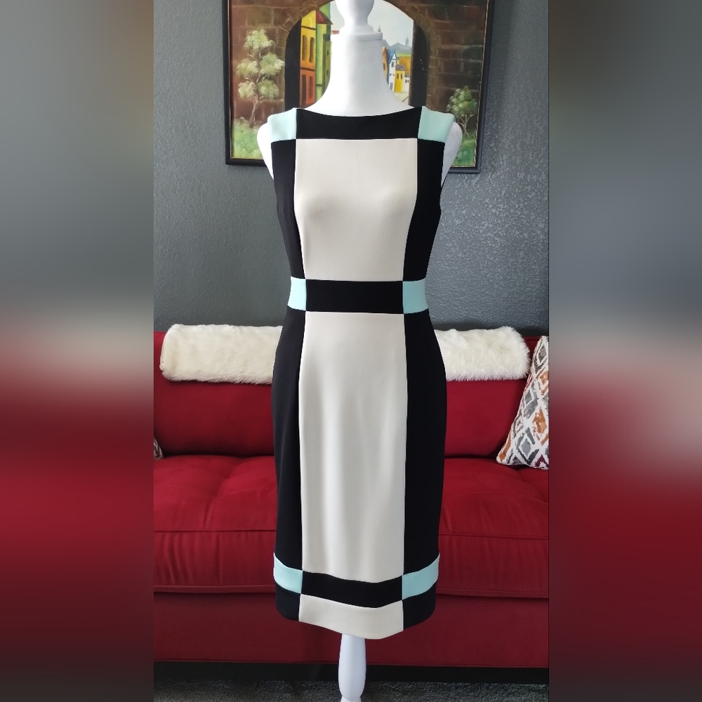Maggy London Size 2 Ivory, black and turquoise color block